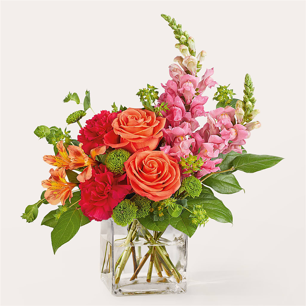 Cosmopolitan Bouquet – Flowers By Josie, Grayling MI