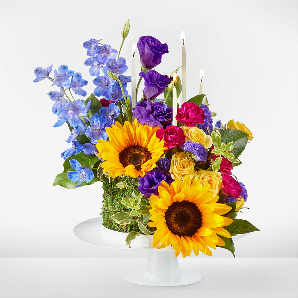 Star of the Day Floral Cake – Flowers By Josie, Grayling MI
